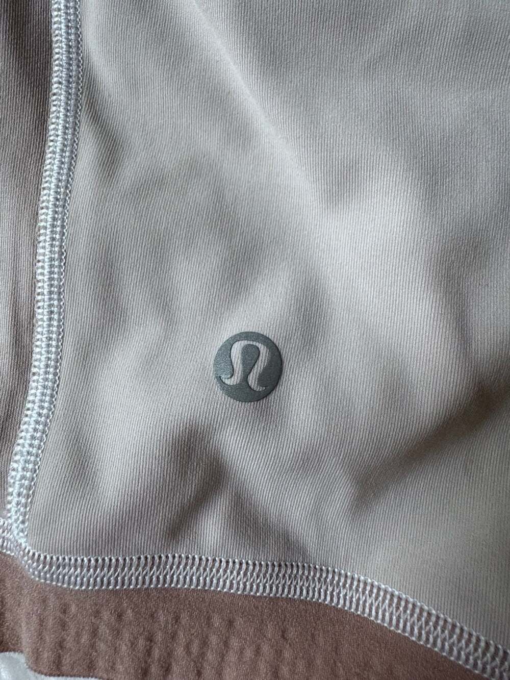 Lululemon Morning Match Short 3.5" Size 8 (RARE ITEM ESP IN THIS COLOR) - Picture 3 of 14